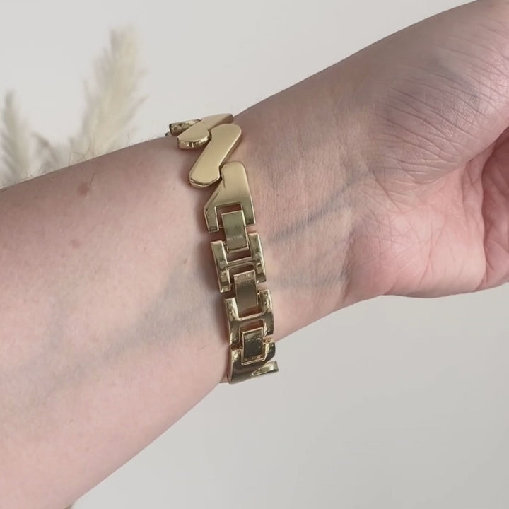 Get Wavy Apple Watch Strap - Gold