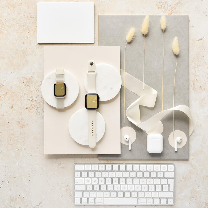 Light-Cream-Silicone-and-Magnetic-Chain-Apple-Watch-Strap-Set